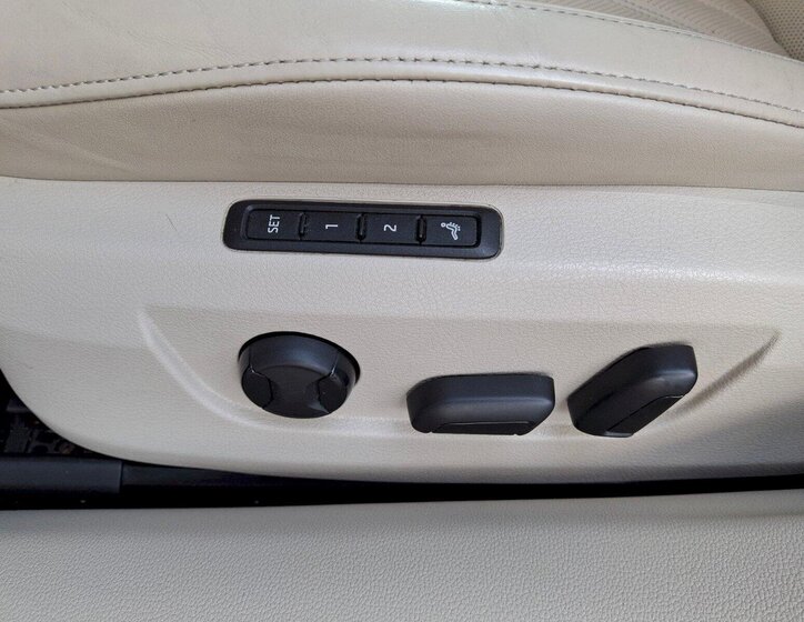 Škoda Superb Sedan / Limuzína 2,0 l 206 kw