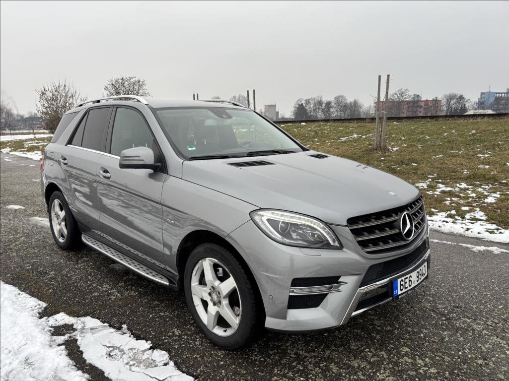Mercedes-Benz Třídy M SUV / Terénní 3,0 l 190 kw