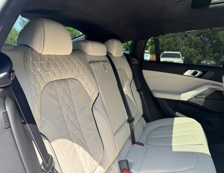 BMW X6 SUV / Terénní 4,4 l 210 kw