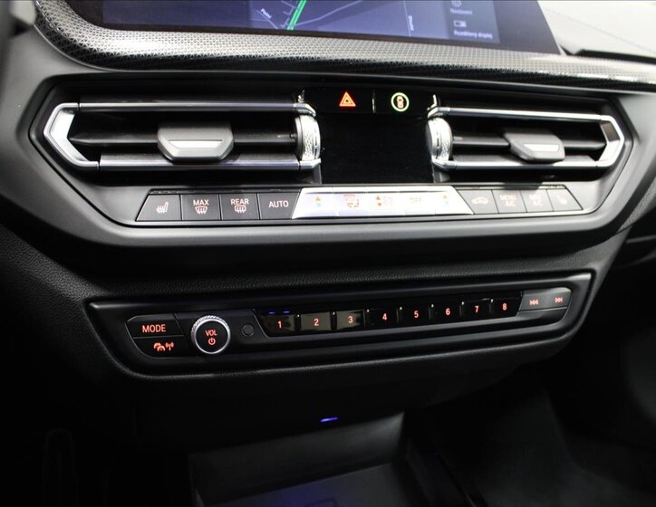 BMW Řada 2 Sedan / Limuzína 1,5 l 100 kw