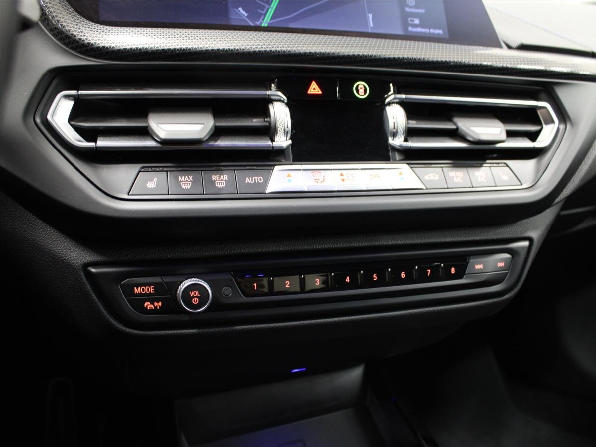 BMW Řada 2 Sedan / Limuzína 1,5 l 100 kw