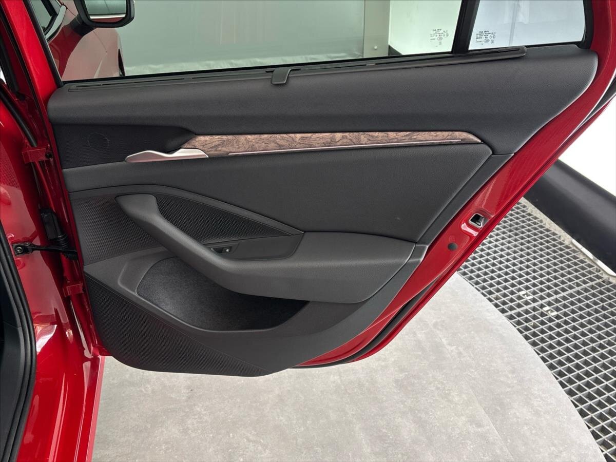 Škoda Superb Kombi 2,0 l 142 kw