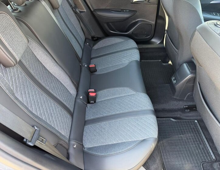 Peugeot 2008 SUV / Terénní 1,2 l 96 kw