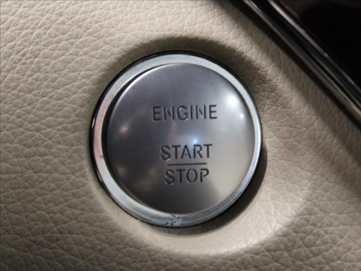 Mercedes-Benz Třídy S Sedan / Limuzína 3,0 l 190 kw