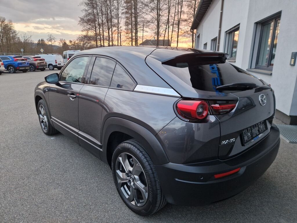 Mazda MX-30 SUV / Terénní 0,0 107 kw