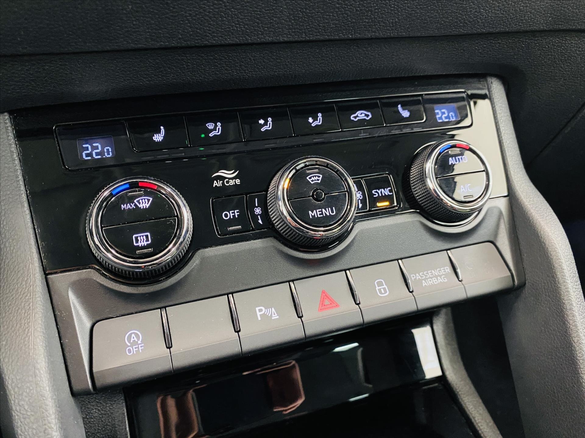 Škoda Karoq SUV / Terénní 1,5 l 110 kw