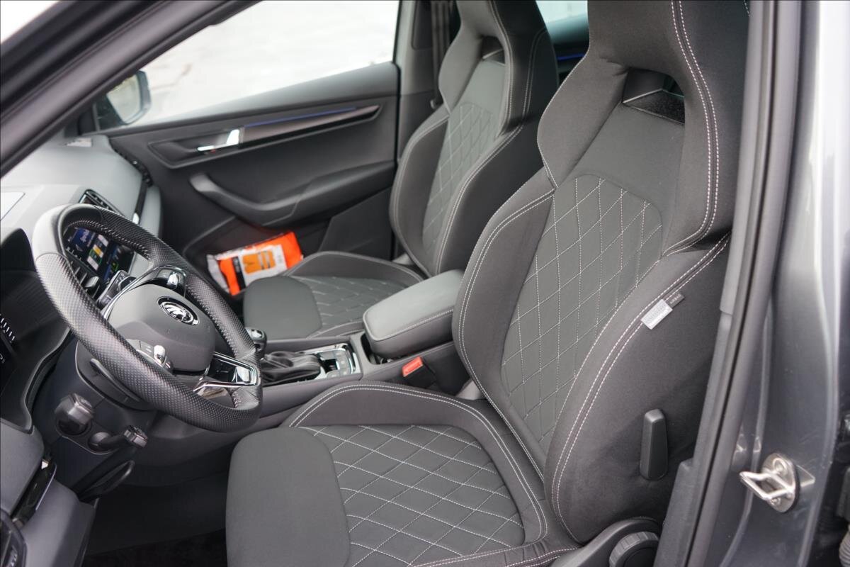 Škoda Karoq SUV / Terénní 1,5 l 110 kw