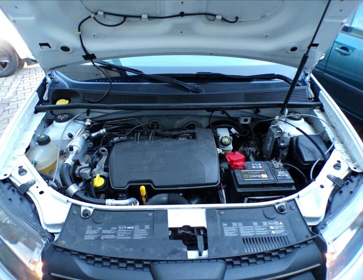 Dacia Sandero Hatchback 1,1 l 54 kw