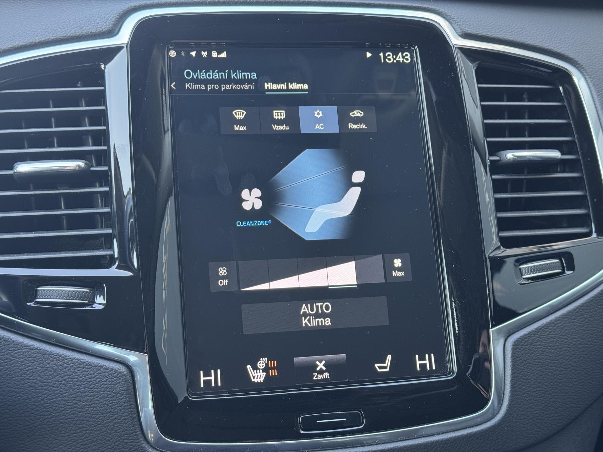 Volvo XC90 SUV / Terénní 2,0 l 173 kw