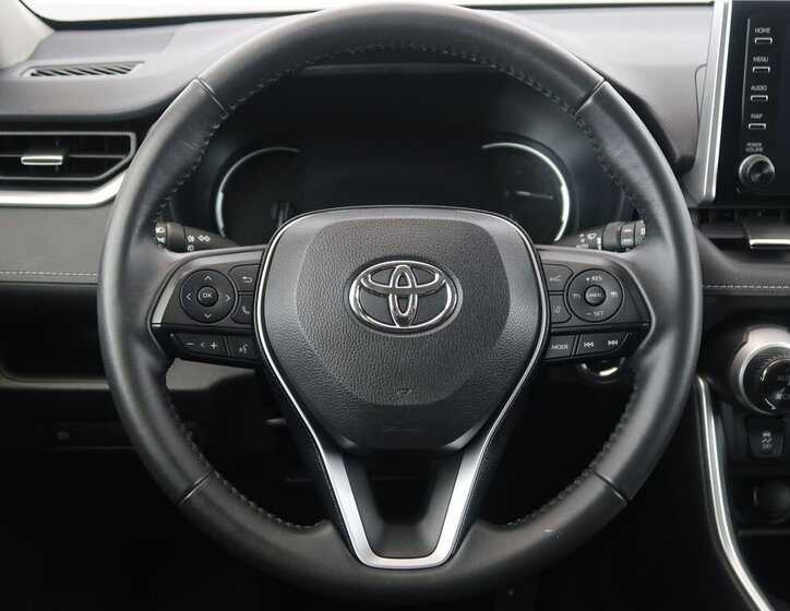 Toyota RAV4 SUV 2,0 l 129 kw