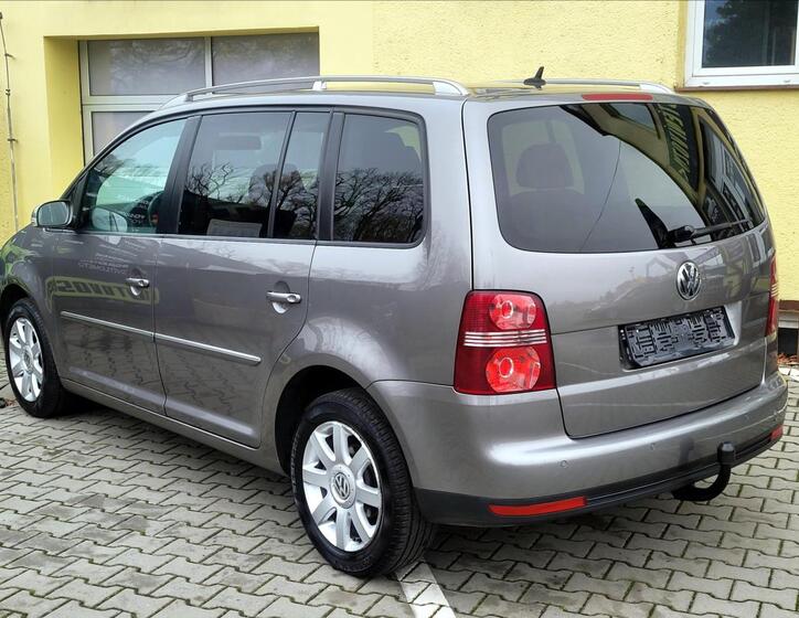 Volkswagen Touran 12