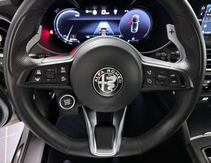 Alfa Romeo Stelvio 18