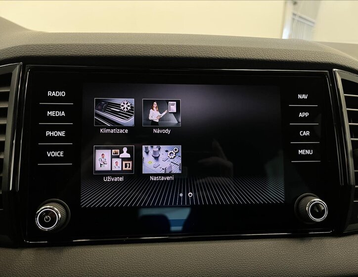 Škoda Karoq SUV 1,5 l 110 kw