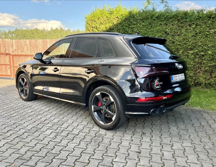 Audi SQ5 4