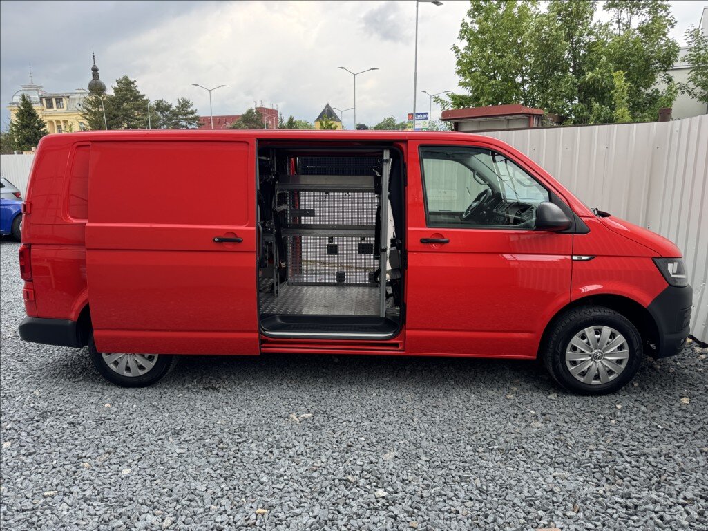 Volkswagen Transporter Skříň 2,0 l 110 kw