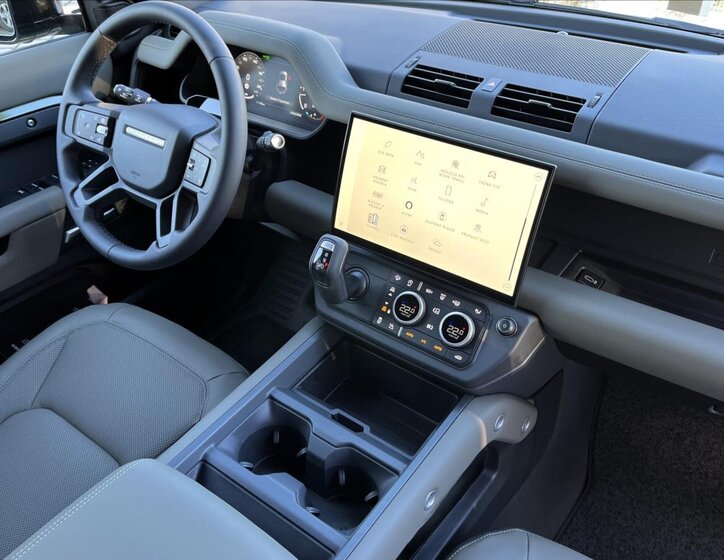 Land Rover Defender SUV / Terénní 3,0 l 183 kw