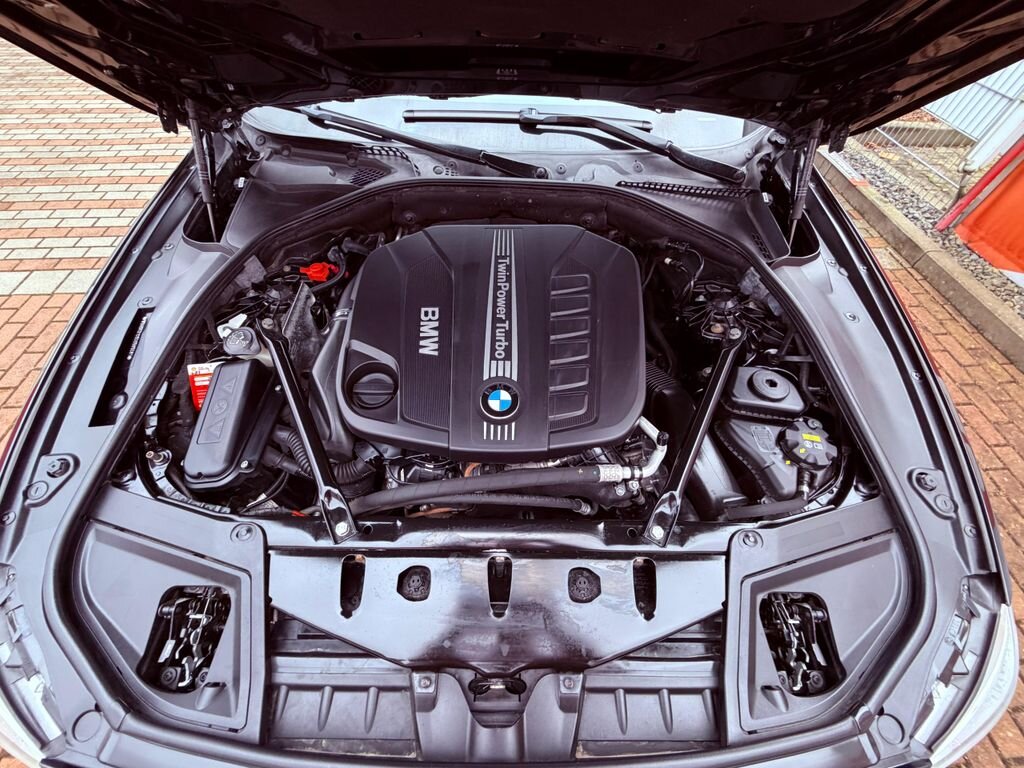 BMW Řada 5 Kombi 3,0 l 190 kw