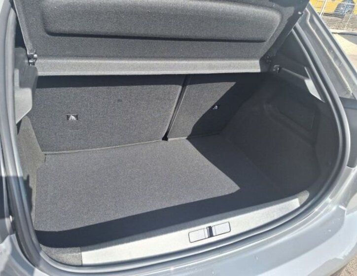 Peugeot 208 Hatchback 1,2 l 74 kw