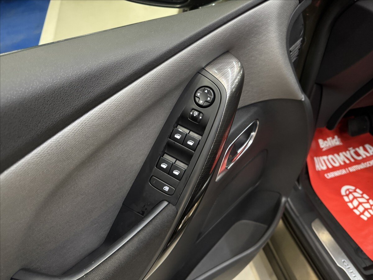 Citroën Grand C4 Picasso MPV 2,0 l 110 kw