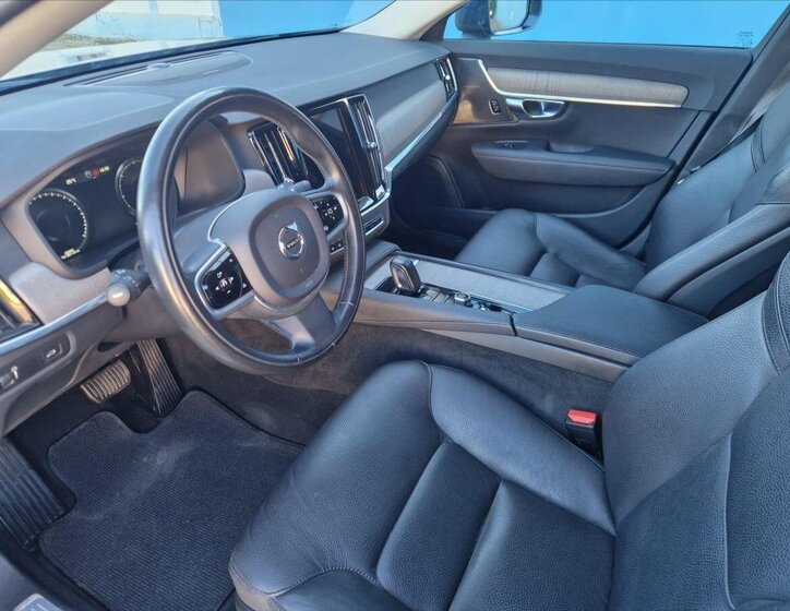 Volvo V90 Kombi 2,0 l 145 kw