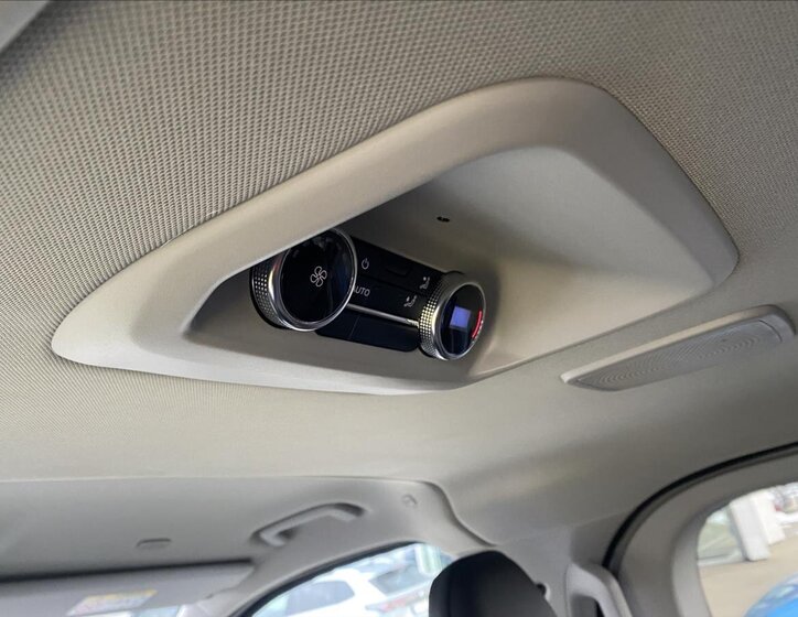 Volkswagen Caravelle VAN-Minibus 2,0 l 125 kw