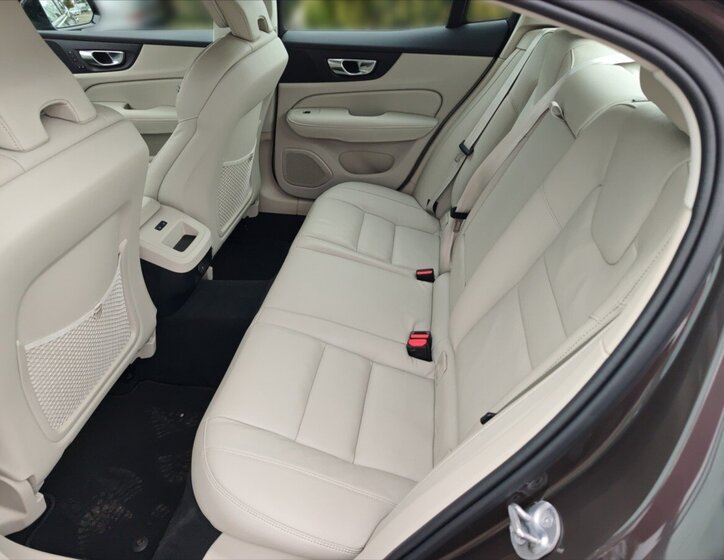 Volvo S60 Sedan / Limuzína 2,0 l 184 kw