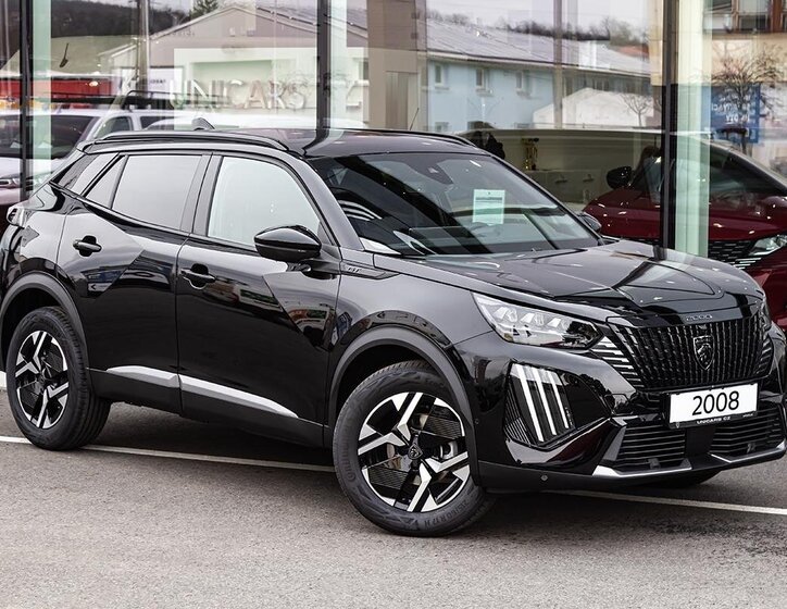 Peugeot 2008 SUV 1,2 l 100 kw