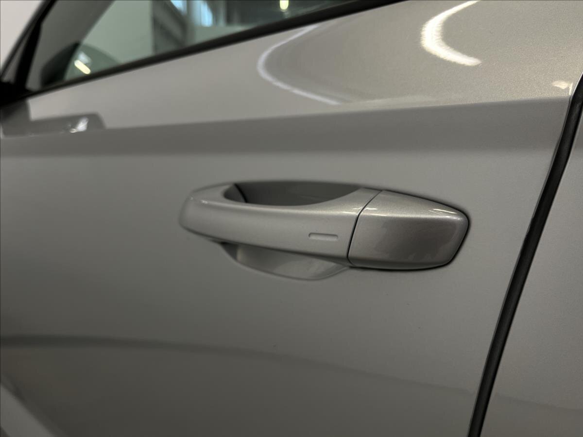 Škoda Karoq SUV 1,5 l 110 kw