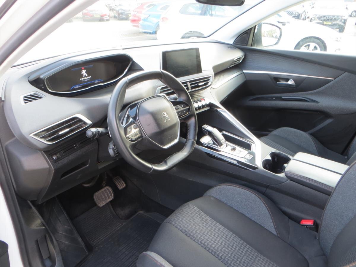 Peugeot 3008 SUV / Terénní 1,5 l 96 kw