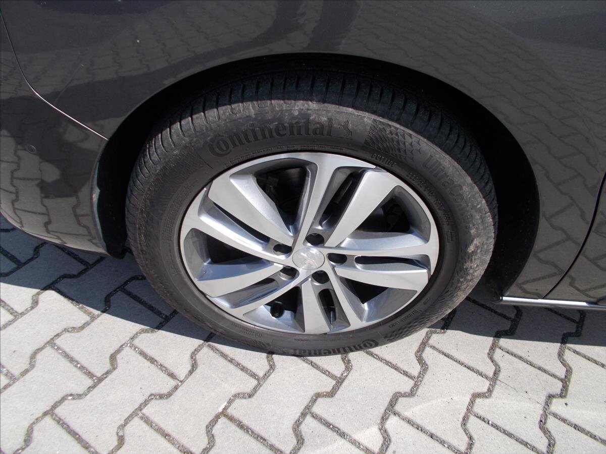 Peugeot Traveller MPV 2,0 l 130 kw