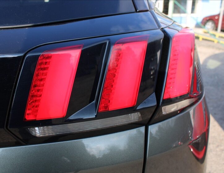 Peugeot 3008 SUV / Terénní 1,2 l 96 kw