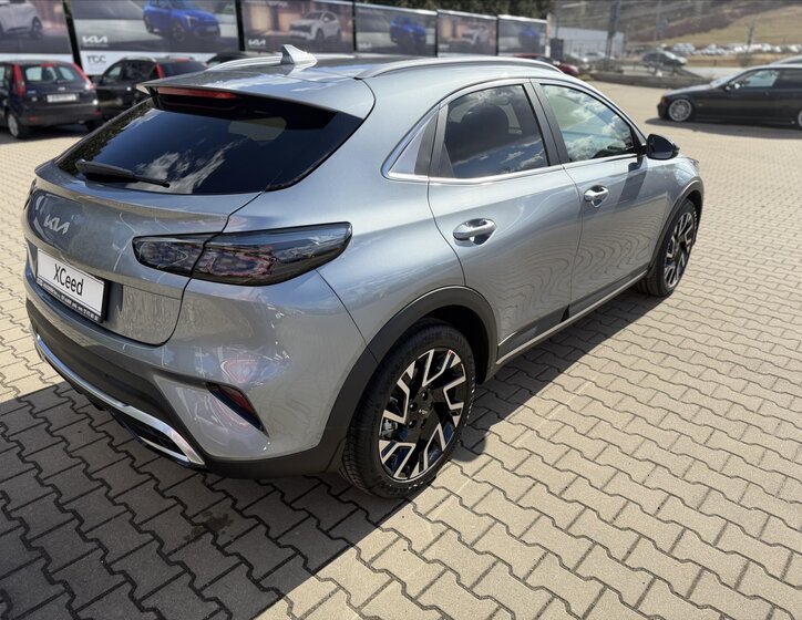 KIA XCeed CUV / Crossover 1,6 l 132 kw