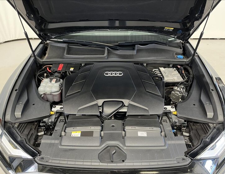 Audi Q8 SUV 3,0 l 250 kw