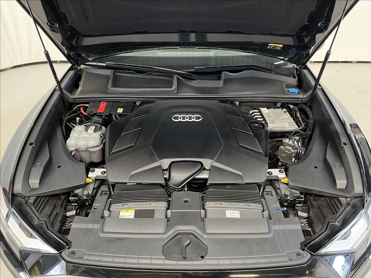 Audi Q8 SUV 3,0 l 250 kw