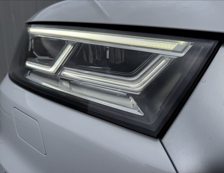 Audi Q5 SUV / Terénní 2,0 l 185 kw