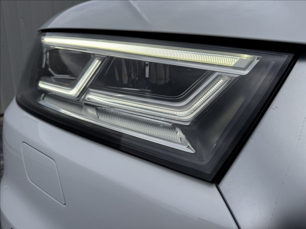 Audi Q5 SUV / Terénní 2,0 l 185 kw