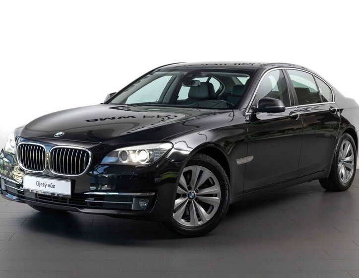 BMW Řada 7 Sedan / Limuzína 3,0 l 190 kw