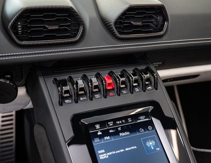 Lamborghini Huracán 11