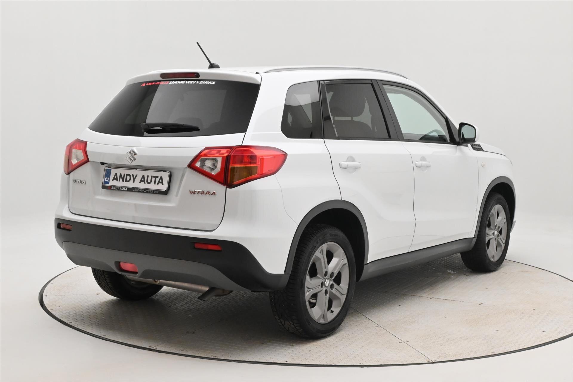 Suzuki Vitara SUV 1,6 l 88 kw