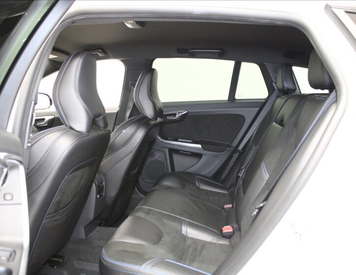 Volvo V60 Kombi 2,0 l 270 kw