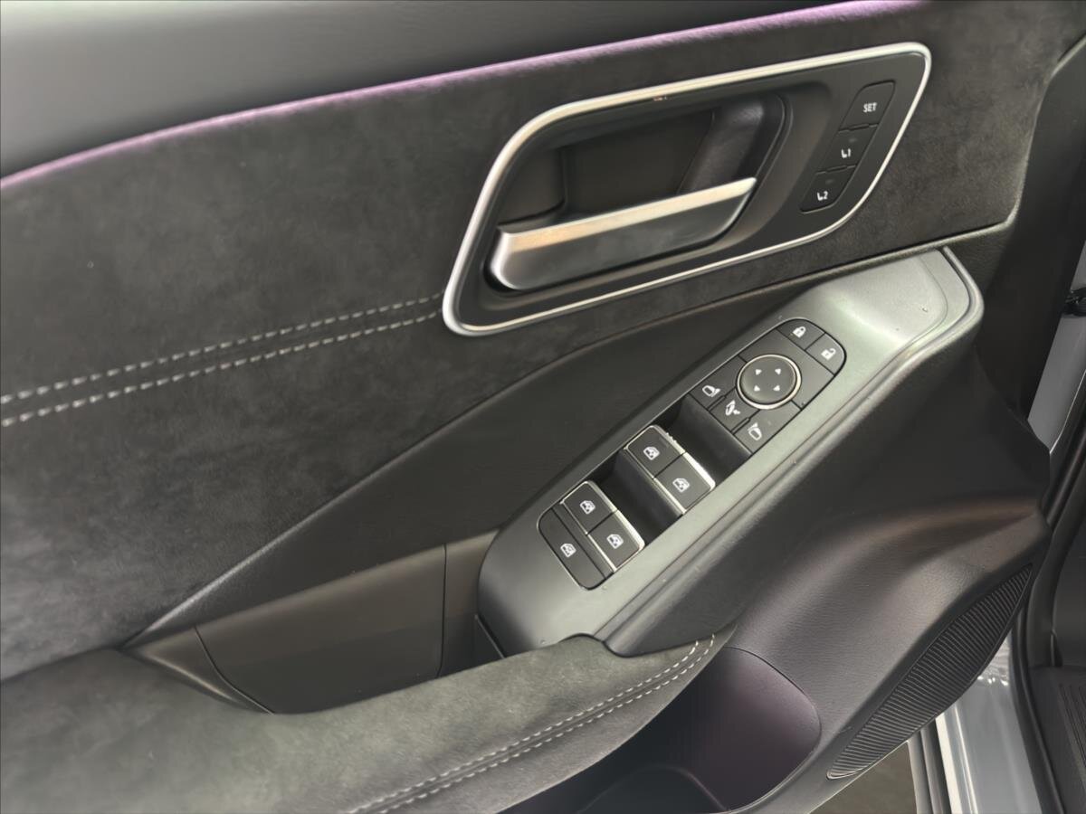 Nissan Qashqai SUV / Terénní 1,3 l 116 kw