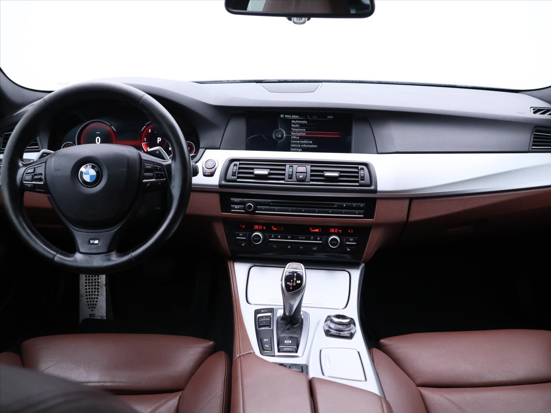 BMW Řada 5 Kombi 3,0 l 190 kw