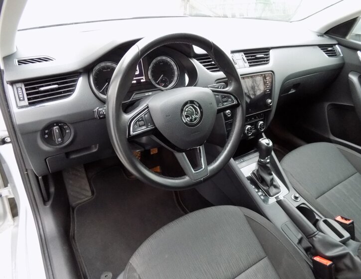 Škoda Octavia 12