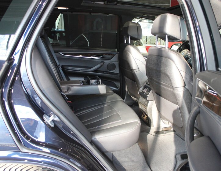 BMW X5 SUV 3,0 l 230 kw