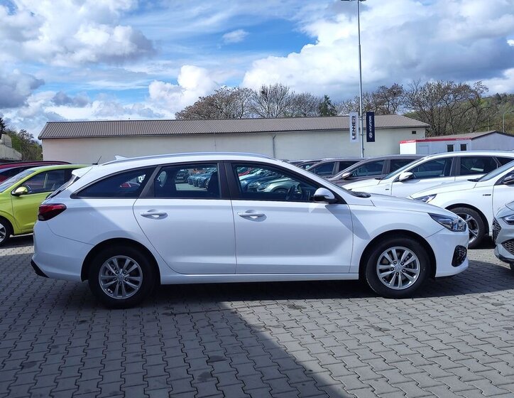 Hyundai i30 Kombi 998,0 88 kw