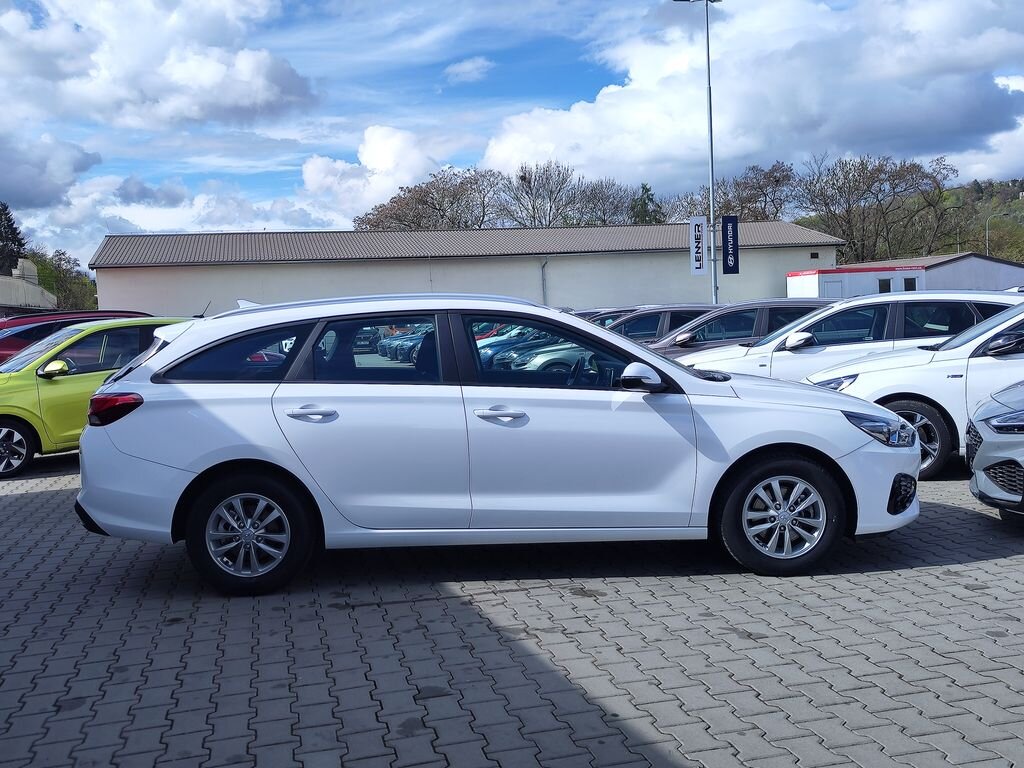 Hyundai i30 Kombi 998,0 88 kw