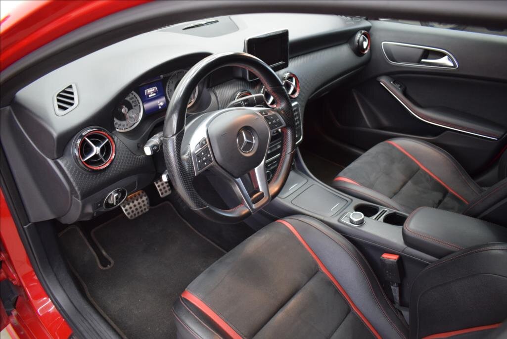 Mercedes-Benz Třídy A Hatchback 2,0 l 155 kw