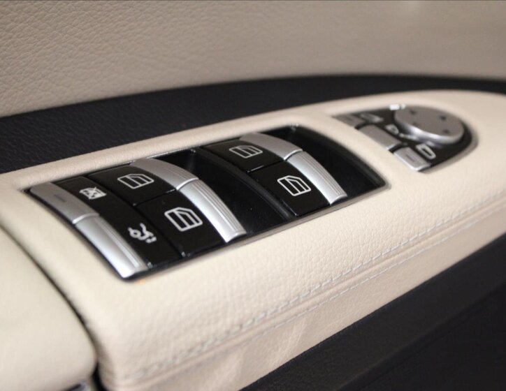 Mercedes-Benz Třídy S Sedan / Limuzína 3,0 l 190 kw