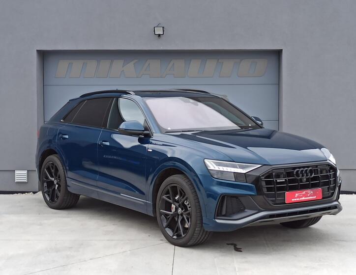 Audi Q8 3