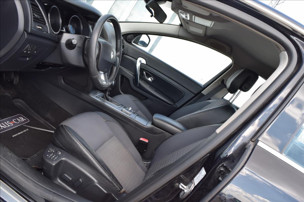 Renault Latitude Sedan / Limuzína 2,0 l 110 kw